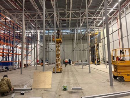 Ремонт пола после демонтажа стеллажей